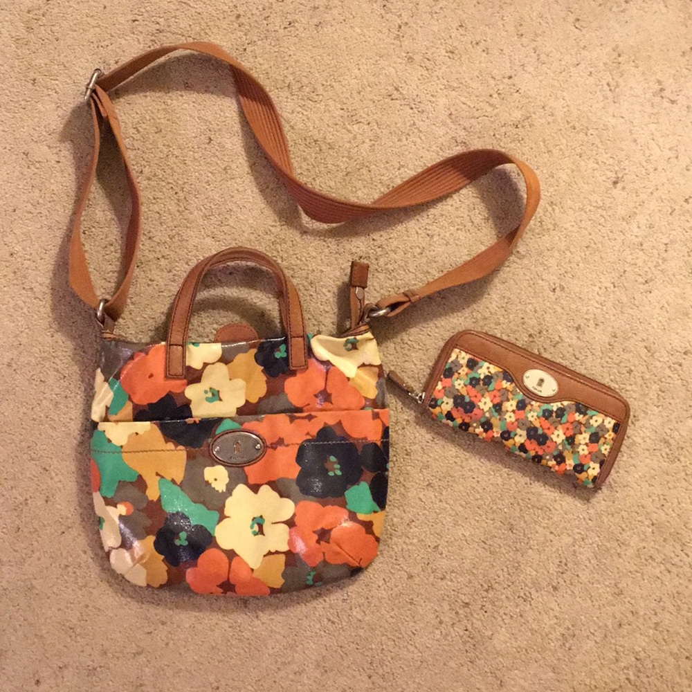 Fossil Key-Per Crossbody Purse & Wallet